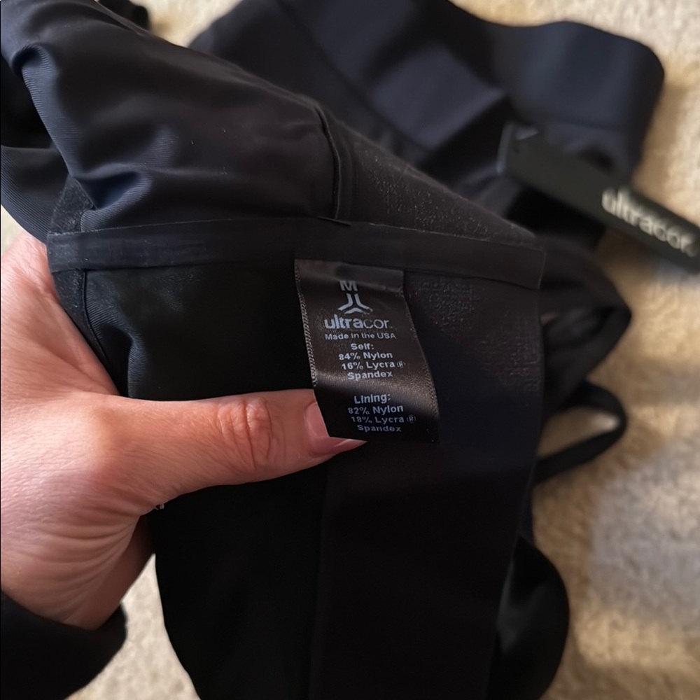 Ultracor Black Sports Bra black NWT Multiple sizes - Picture 5 of 5